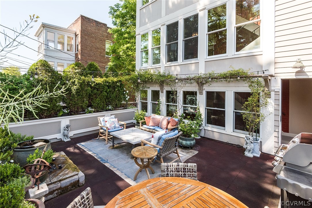 2007 Monument Avenue Unit: U2