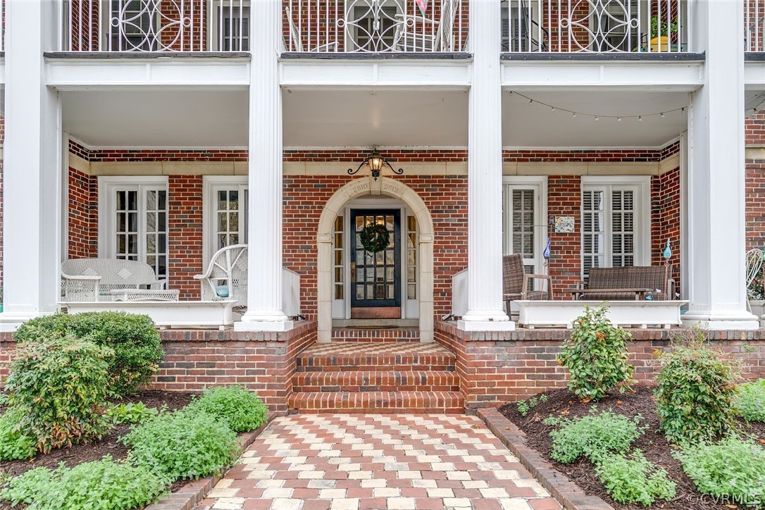 2810 Kensington Avenue Unit: U13