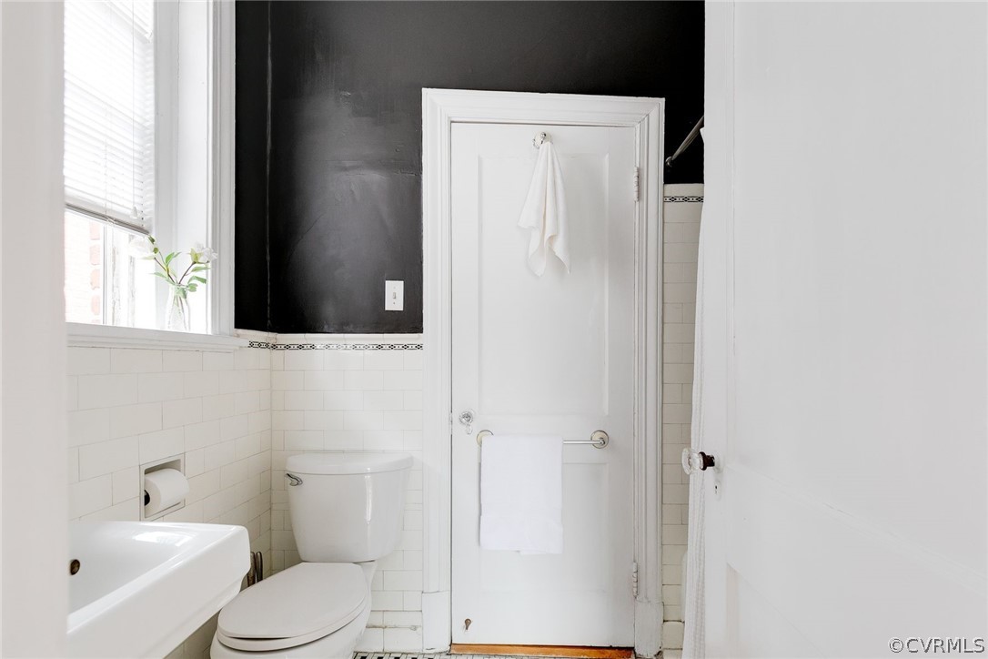 2810 Kensington Avenue Unit: U13