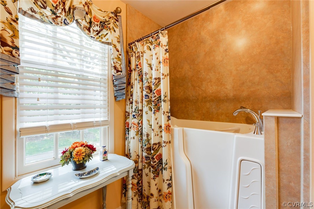 6161 River Road Unit: 37