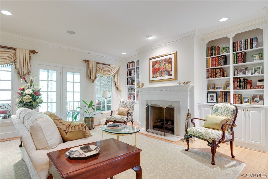 124 Lindenhurst