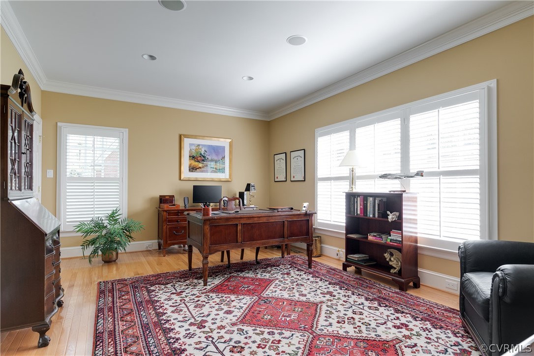 124 Lindenhurst