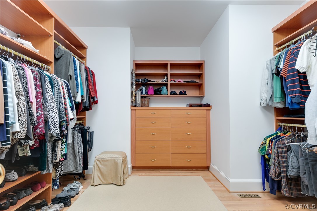 124 Lindenhurst