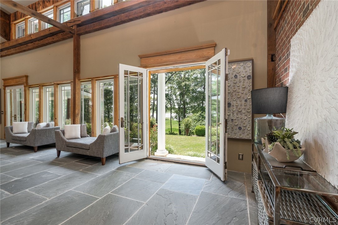 271 John Tyler Memorial Highway