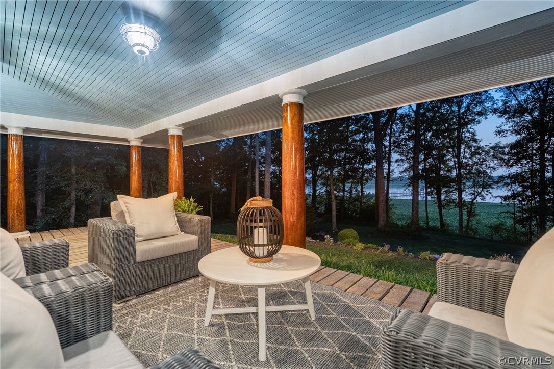 271 John Tyler Memorial Highway