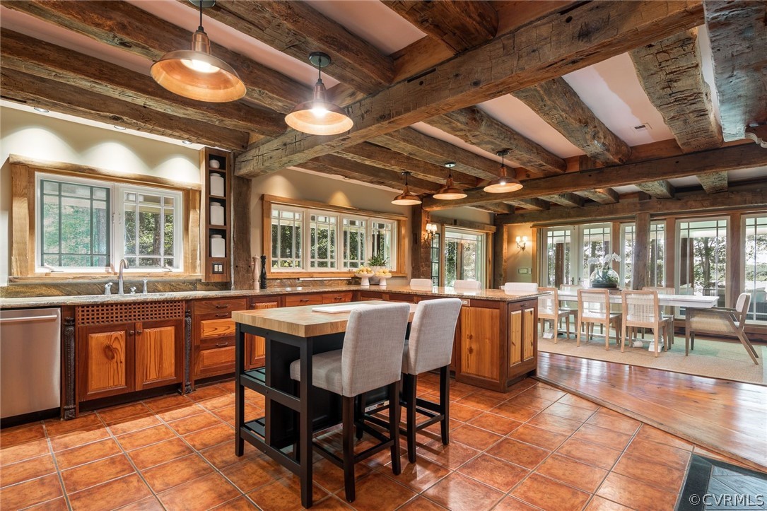 271 John Tyler Memorial Highway