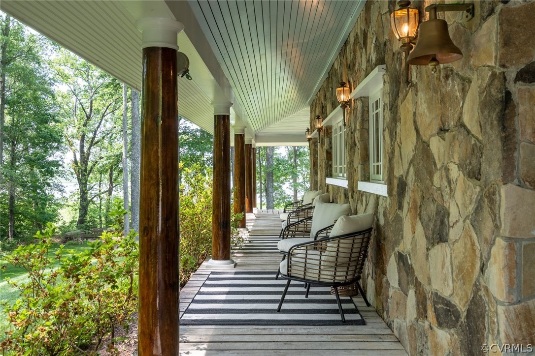 271 John Tyler Memorial Highway