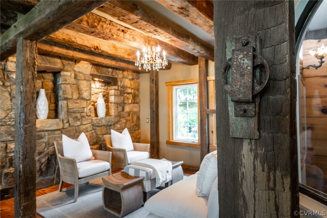 271 John Tyler Memorial Highway