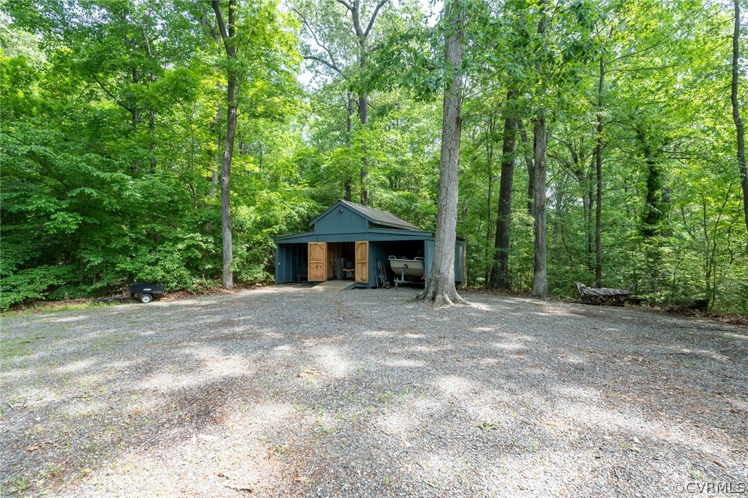 271 John Tyler Memorial Highway