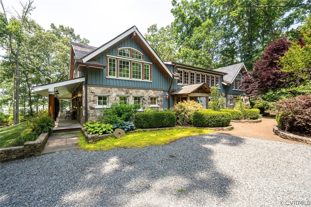 271 John Tyler Memorial Highway