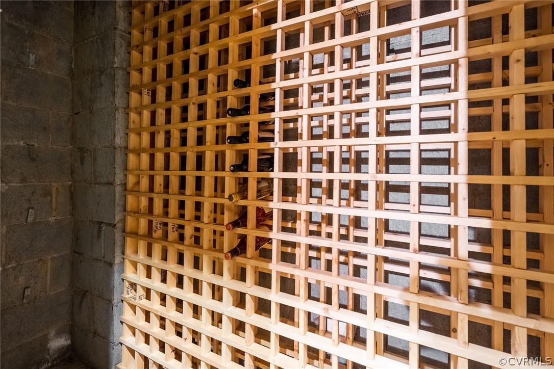 271 John Tyler Memorial Highway