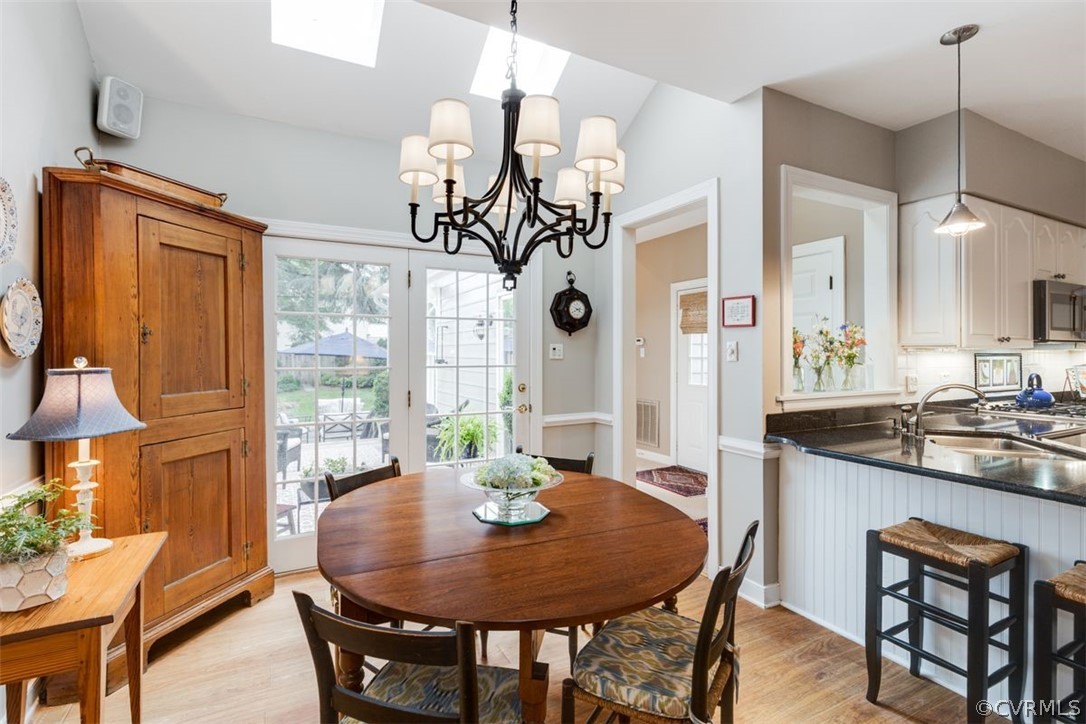 4228 Kingcrest Parkway