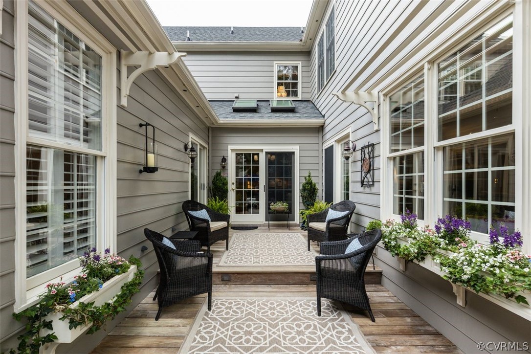 4228 Kingcrest Parkway