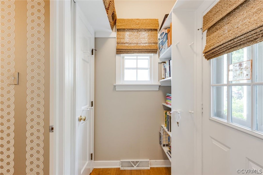 4228 Kingcrest Parkway