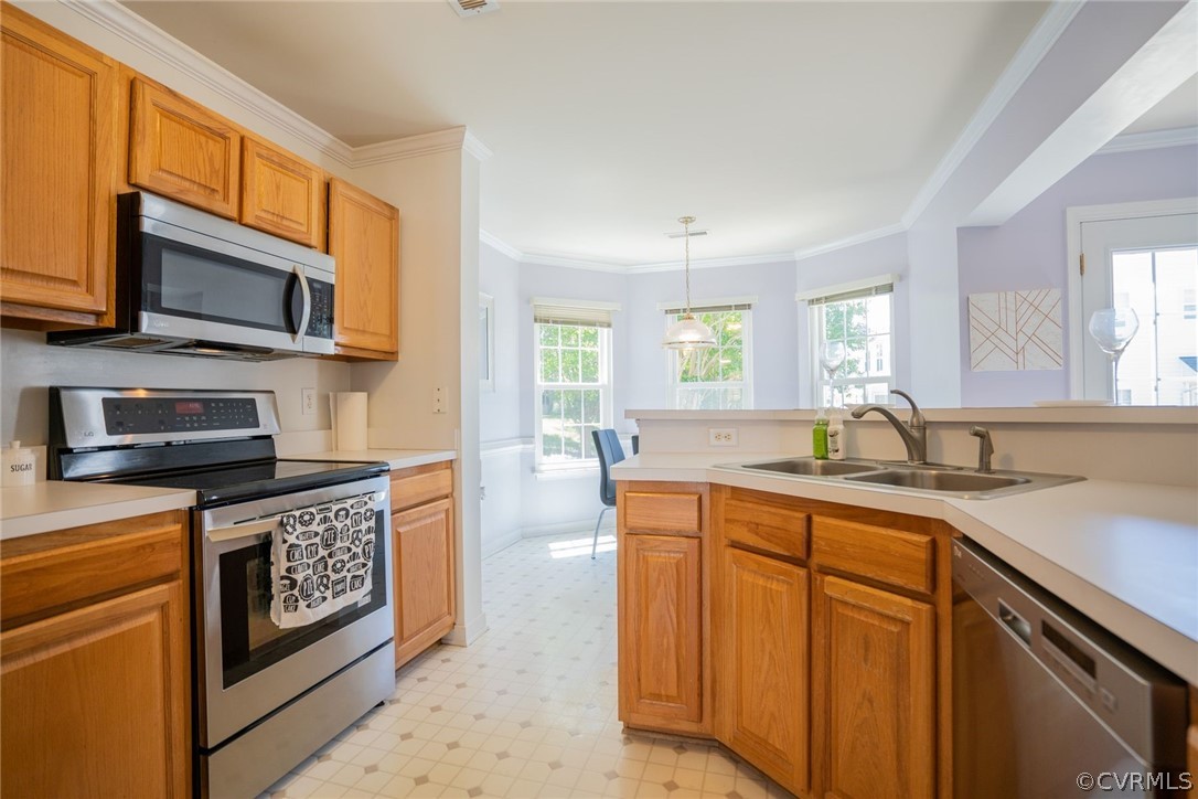 6312 Lookout Point Circle