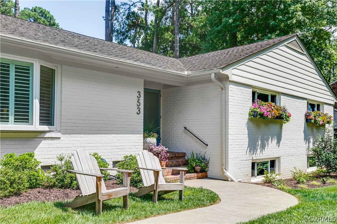 353 N Mooreland Road