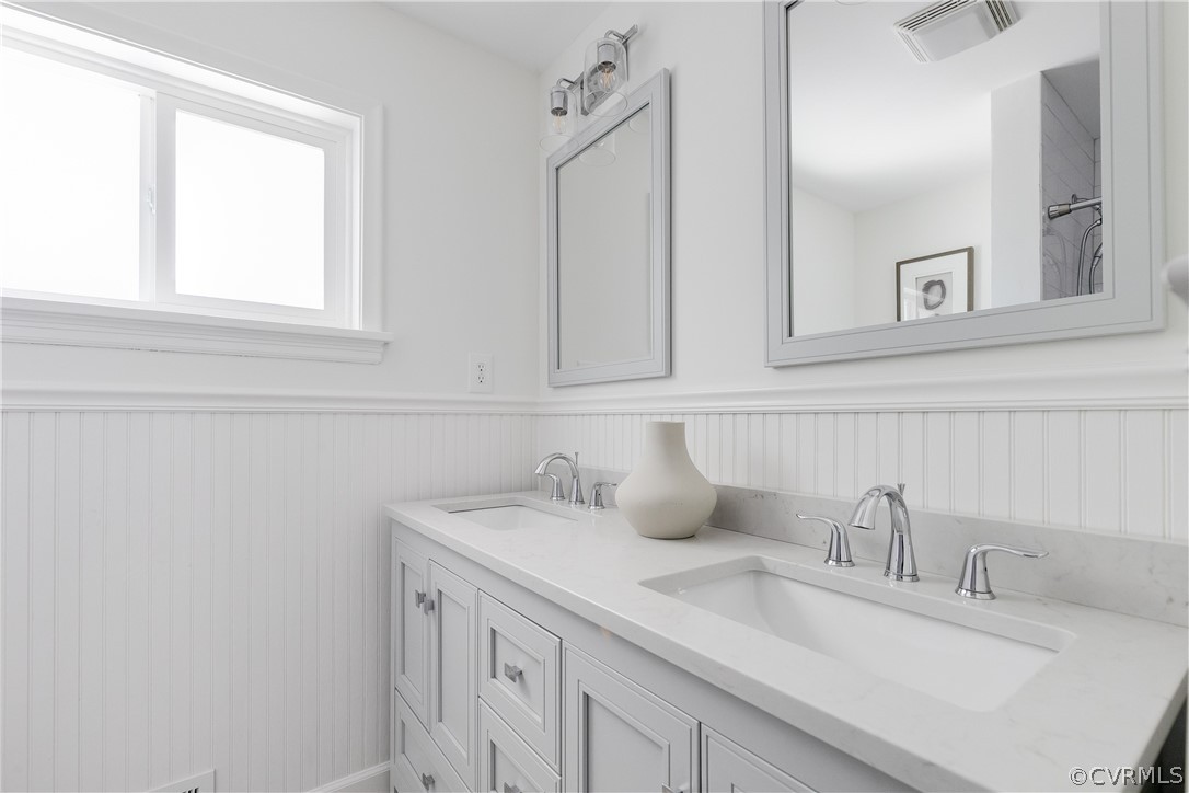 353 N Mooreland Road