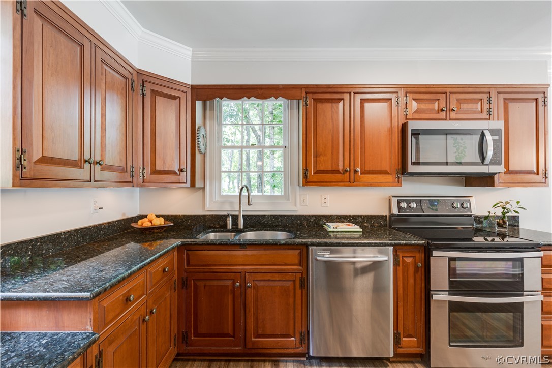 2801 River Oaks Drive