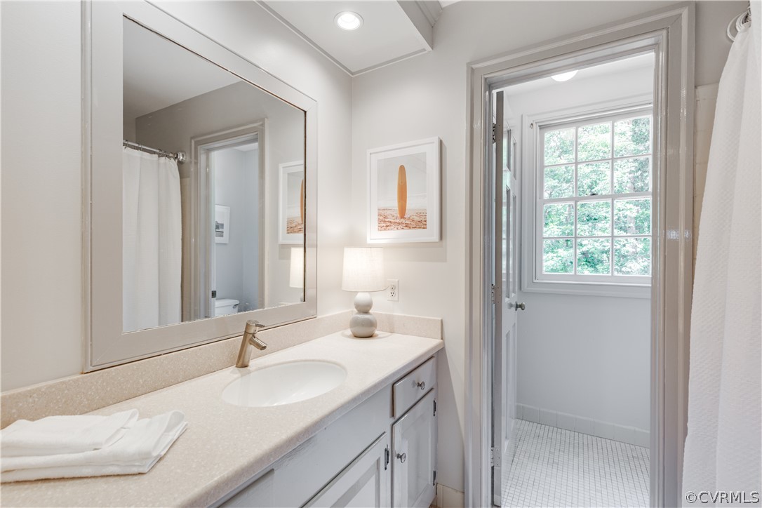 2801 River Oaks Drive