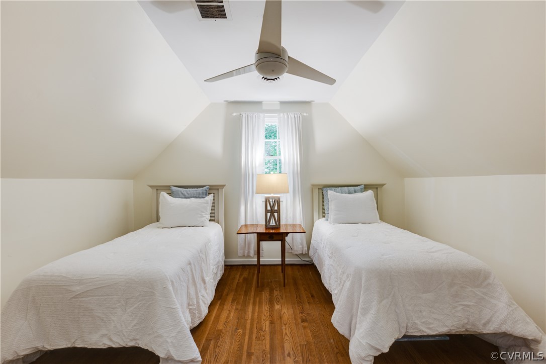 2801 River Oaks Drive