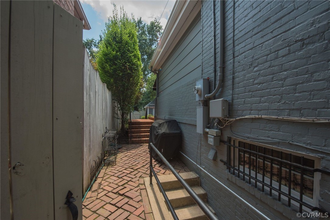 3333 W Franklin Street