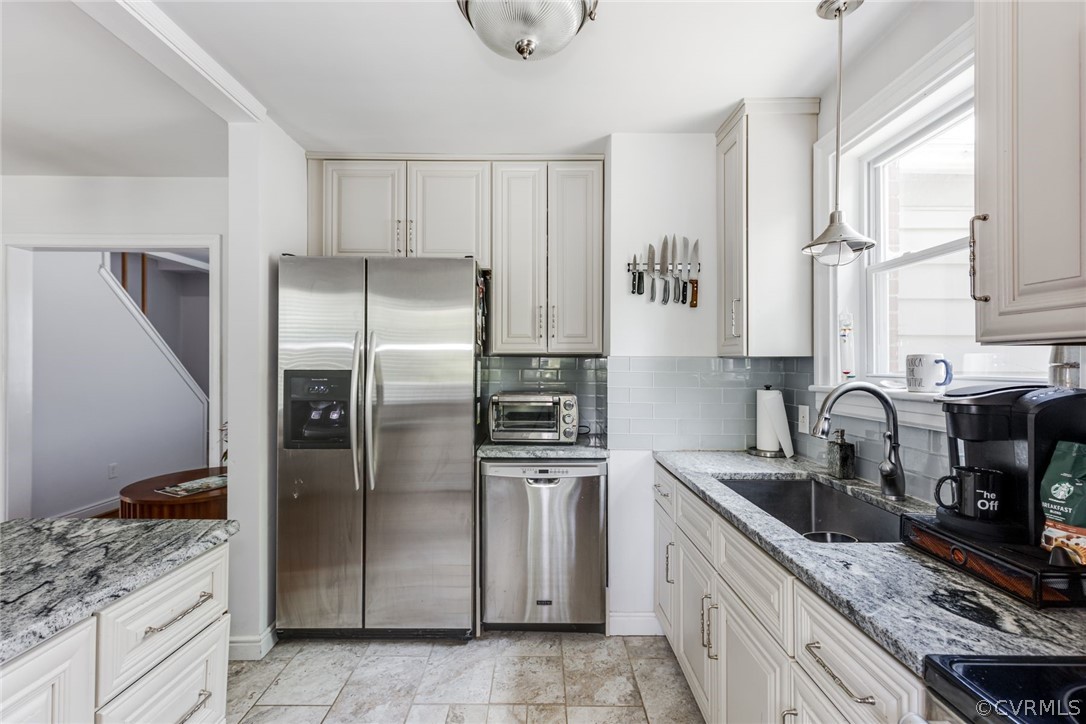 1303 Bobbiedell Lane