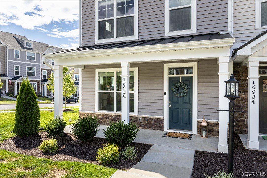 16938 Thornapple Run