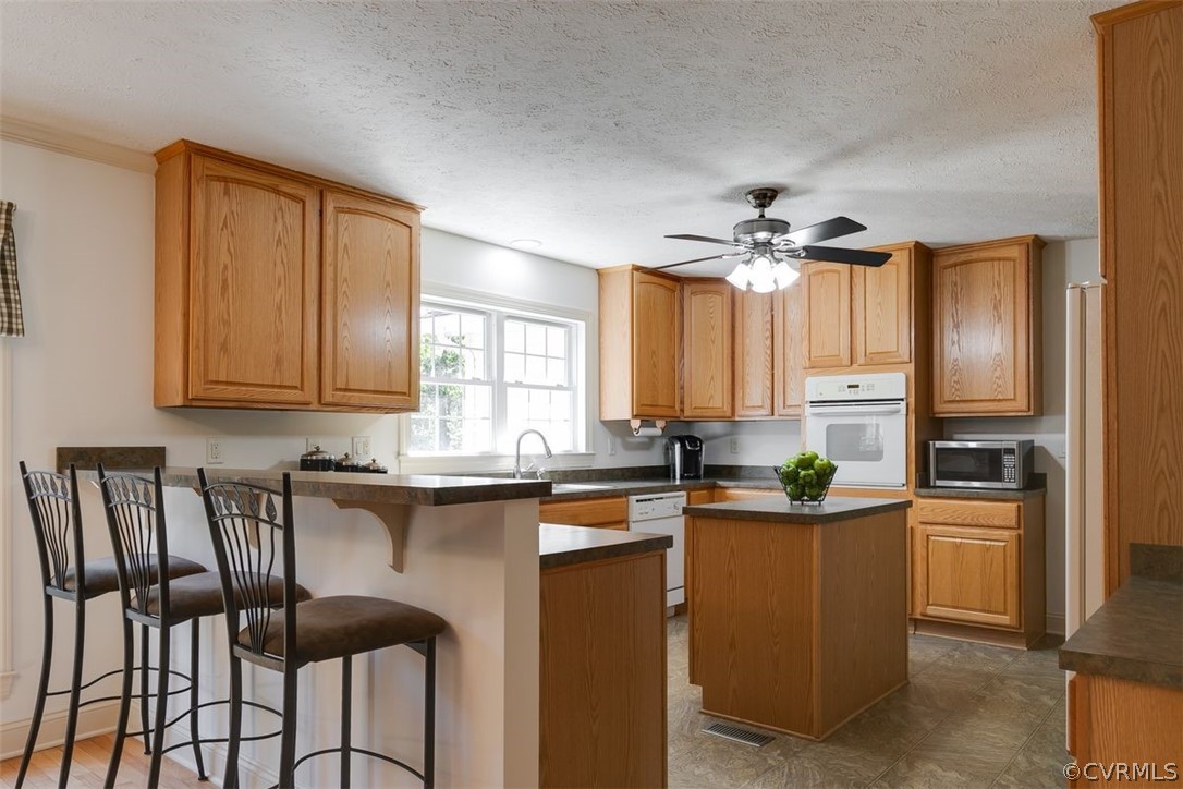 2040 River Valley Lane