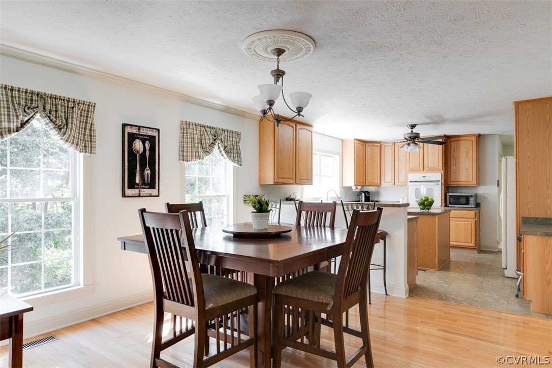 2040 River Valley Lane