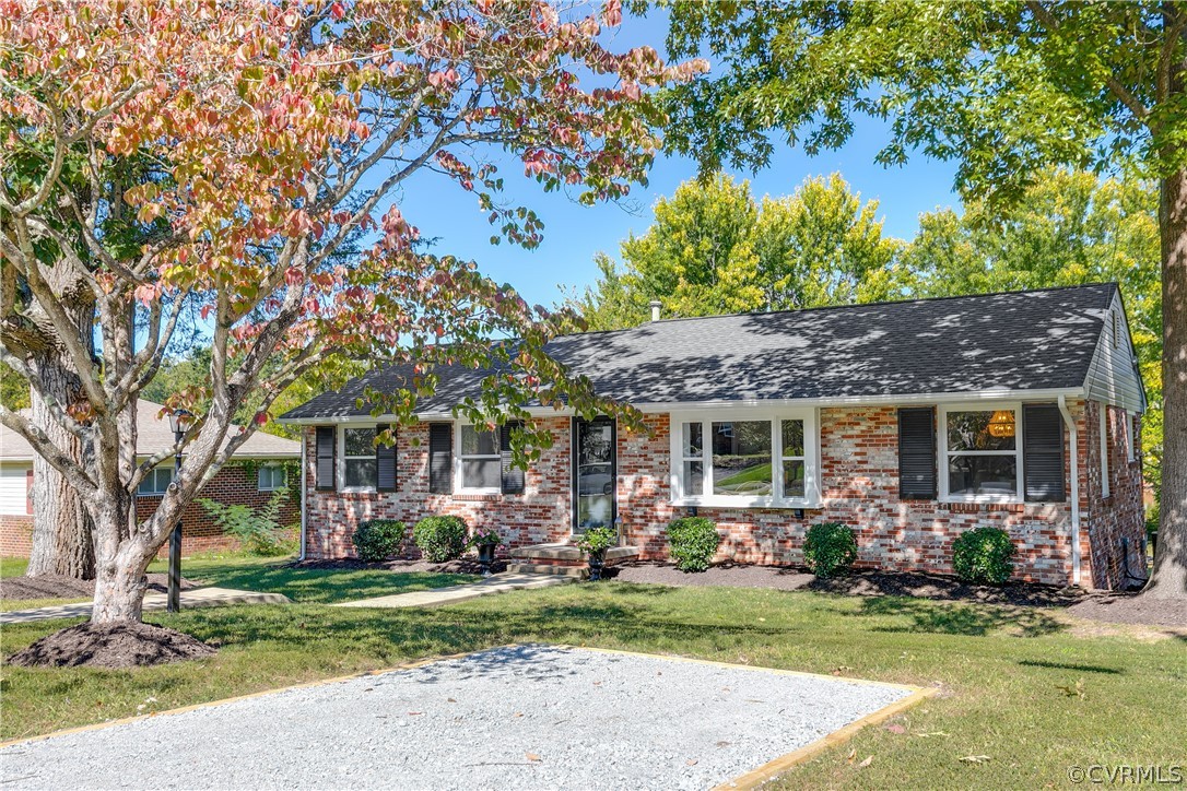 8720 Lakefront Drive