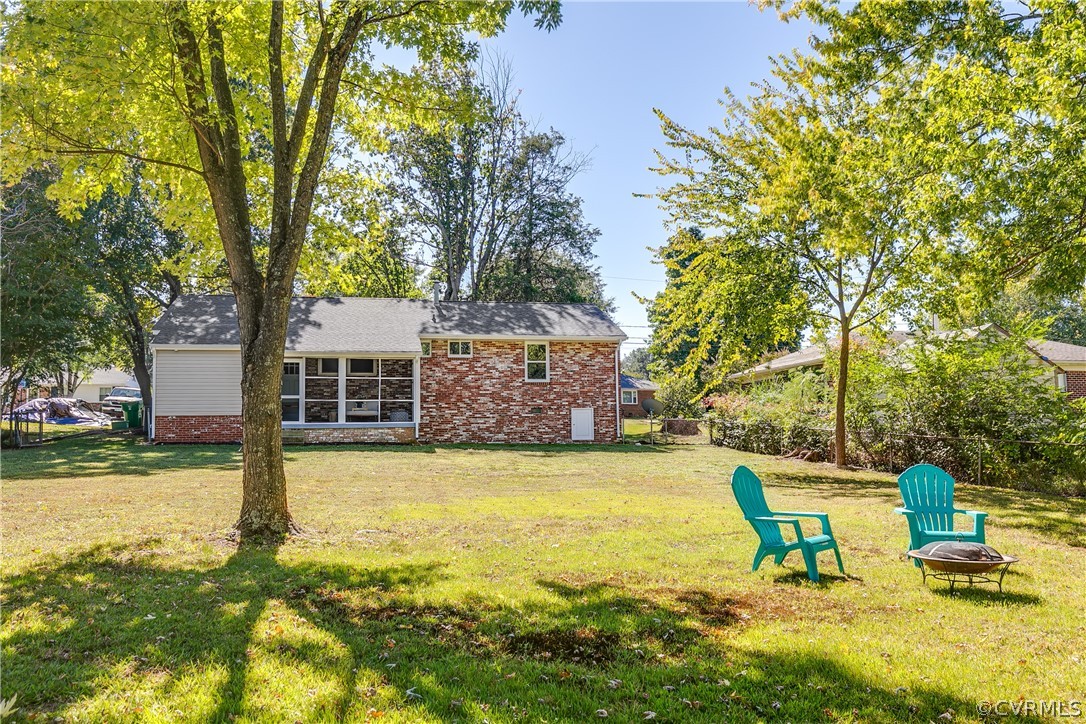 8720 Lakefront Drive