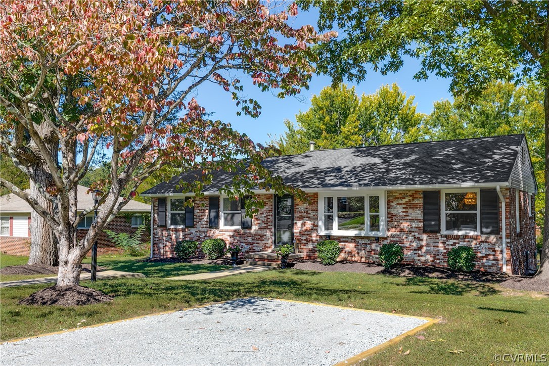 8720 Lakefront Drive