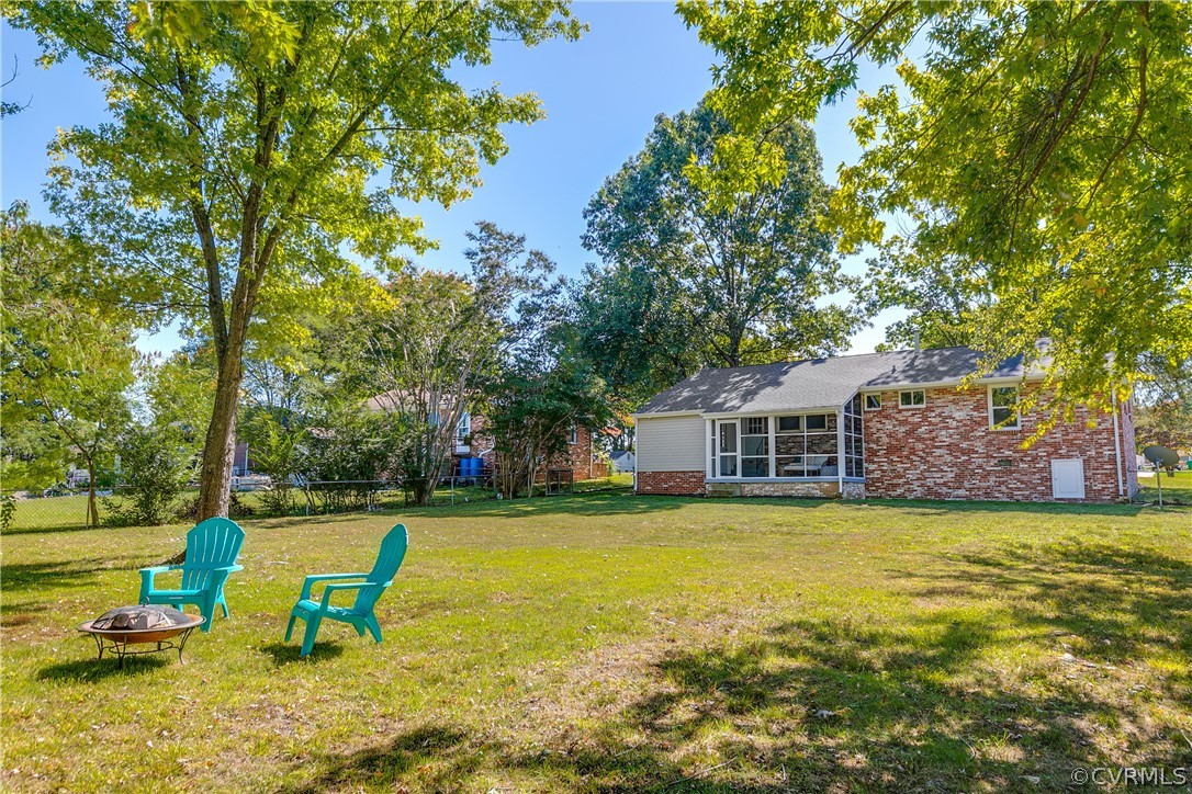 8720 Lakefront Drive