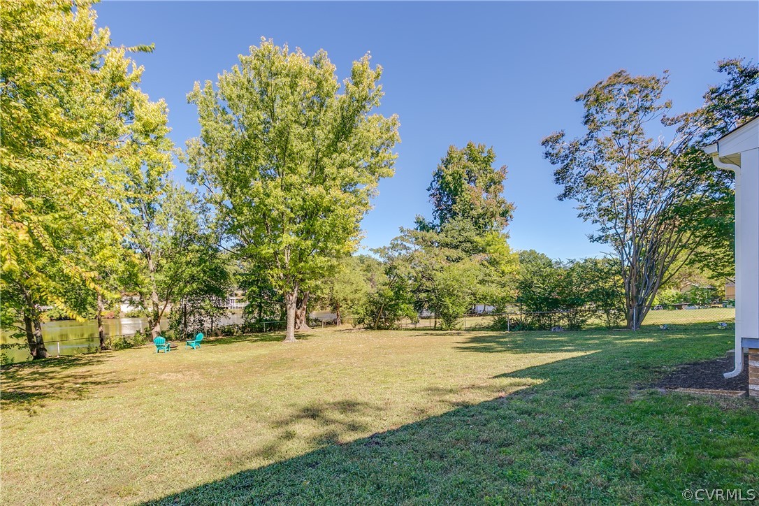 8720 Lakefront Drive