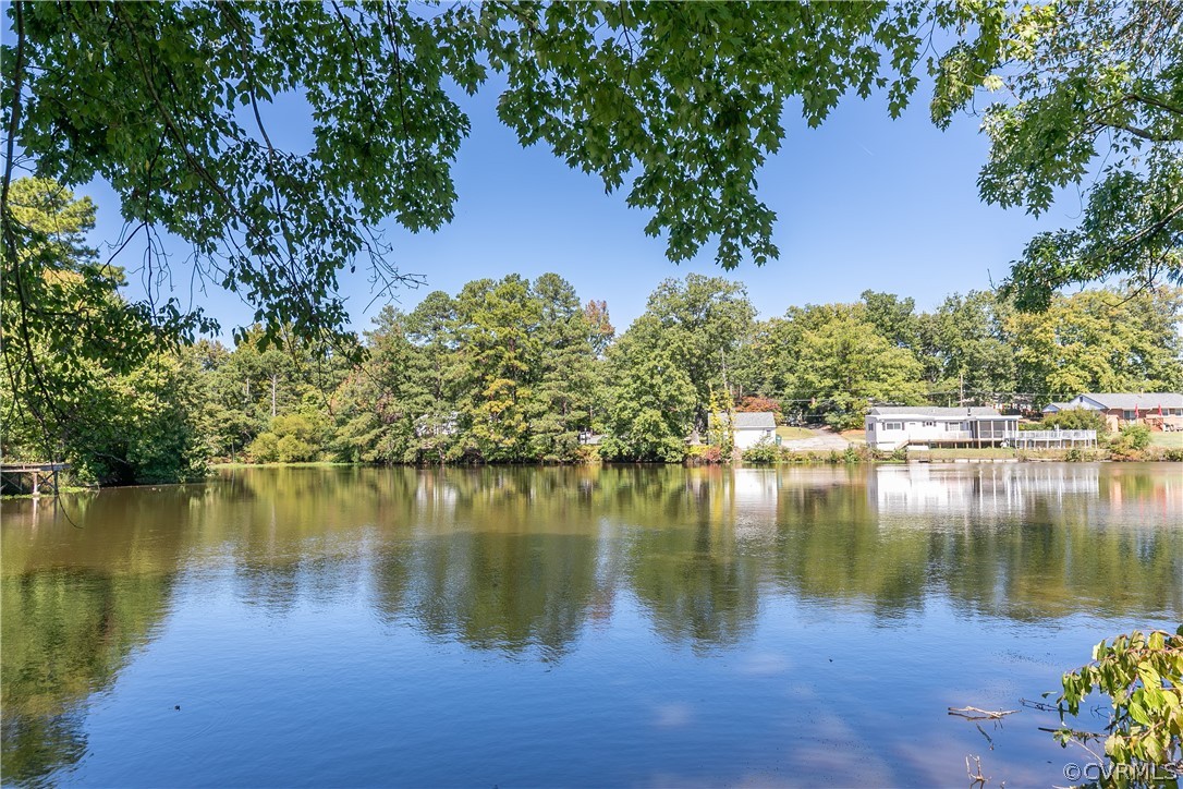 8720 Lakefront Drive