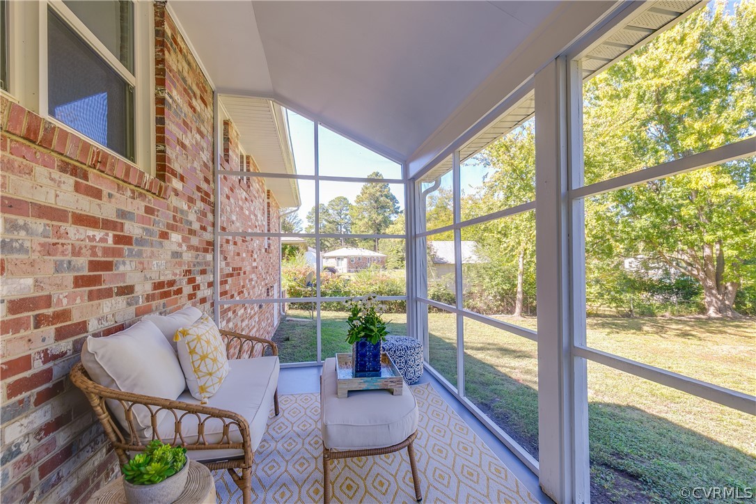 8720 Lakefront Drive