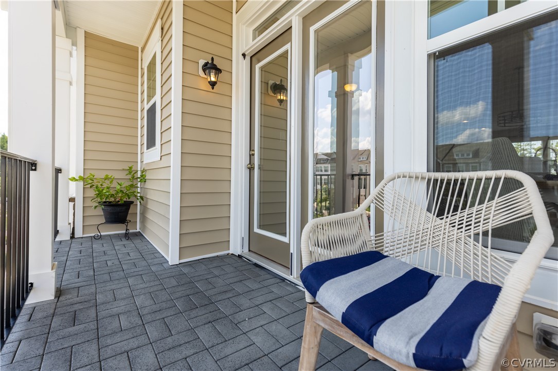 2124 Perennial Circle Unit: End Unit