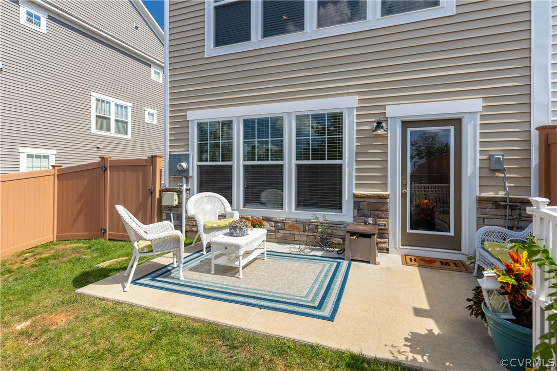 2124 Perennial Circle Unit: End Unit