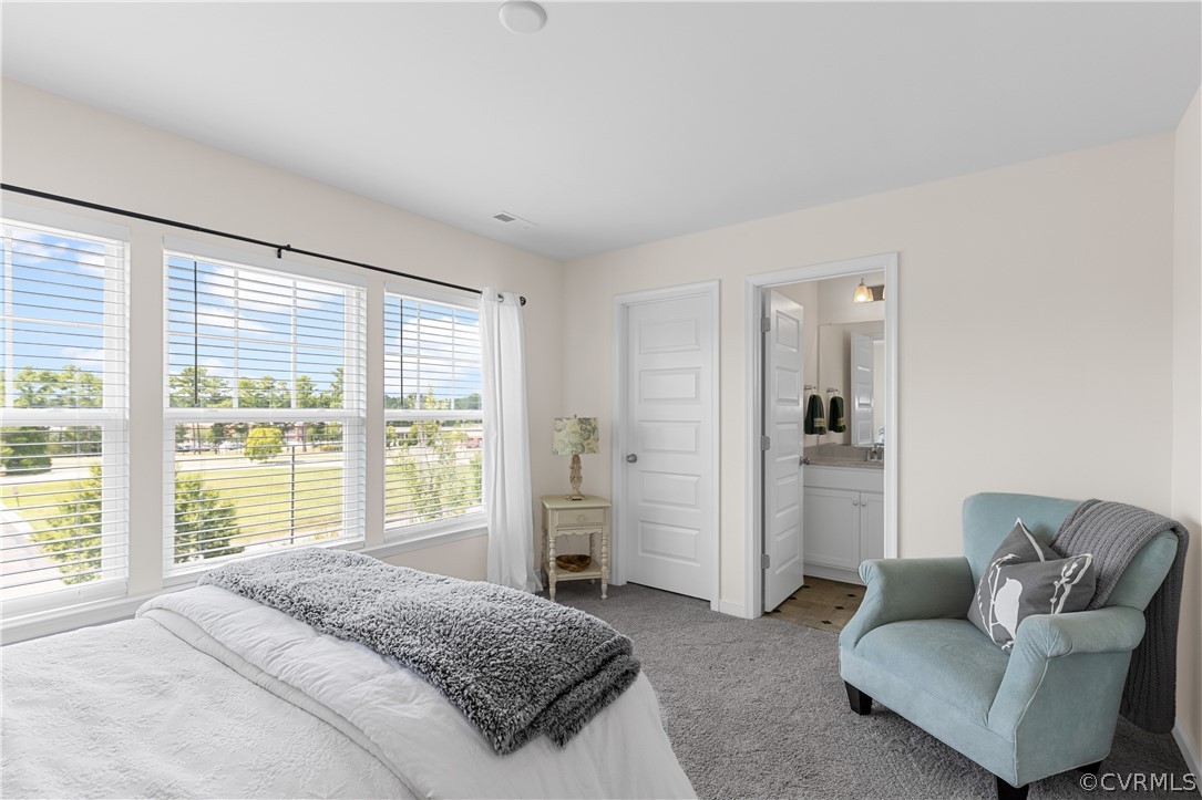 2124 Perennial Circle Unit: End Unit