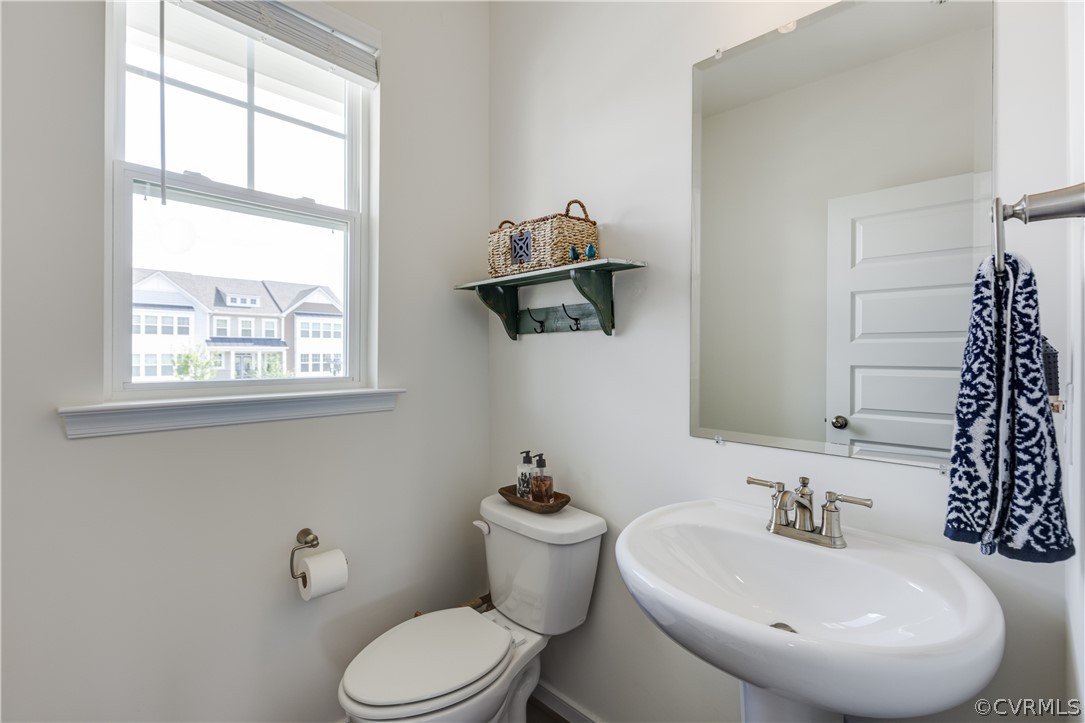 2124 Perennial Circle Unit: End Unit