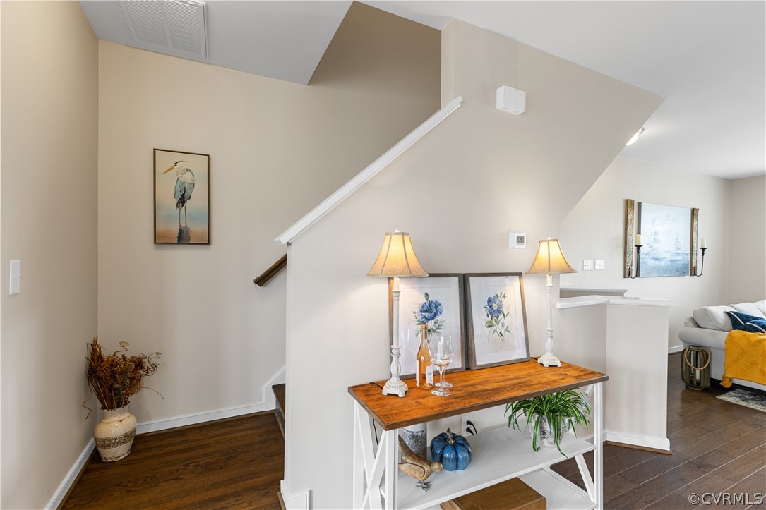 2124 Perennial Circle Unit: End Unit