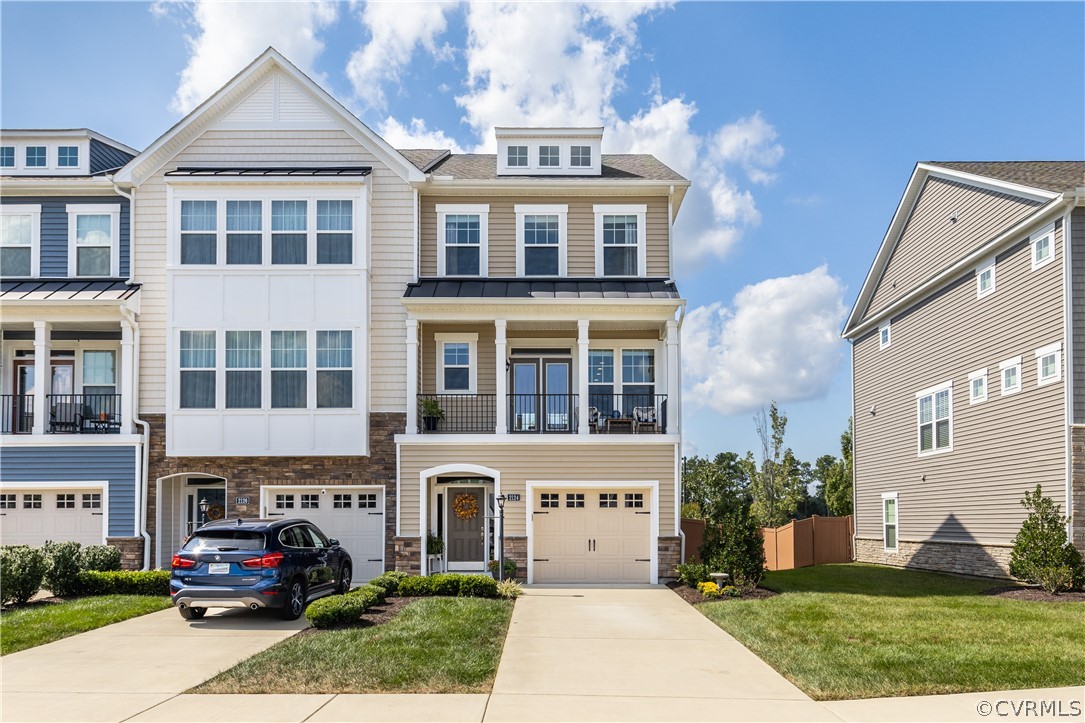 2124 Perennial Circle Unit: End Unit