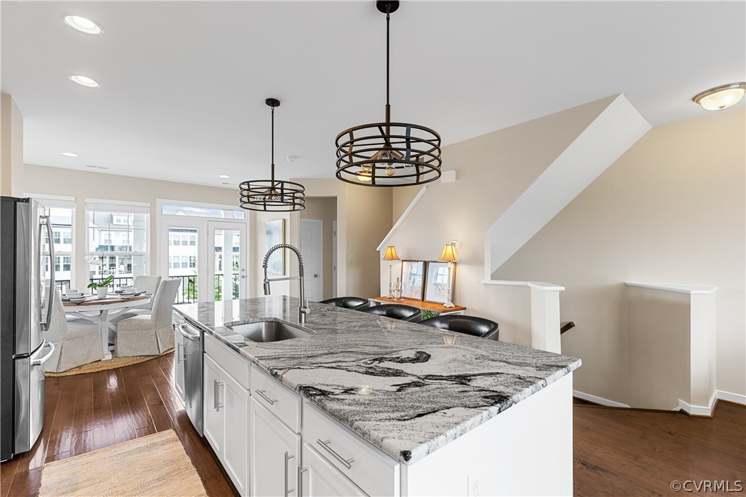 2124 Perennial Circle Unit: End Unit
