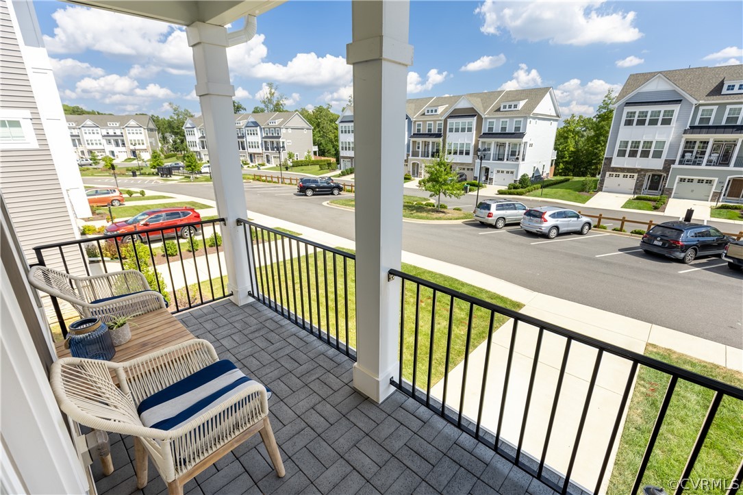 2124 Perennial Circle Unit: End Unit