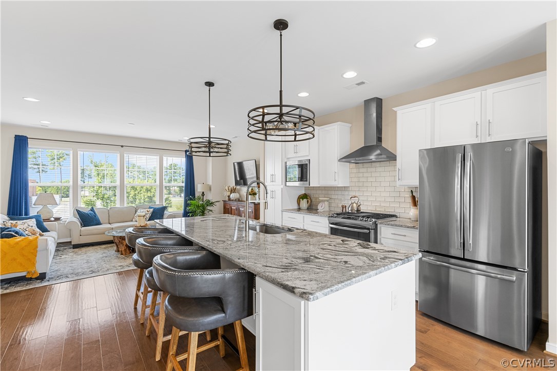 2124 Perennial Circle Unit: End Unit
