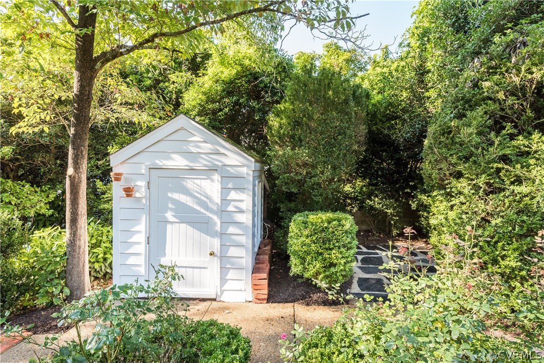 5401 Cary Street Road