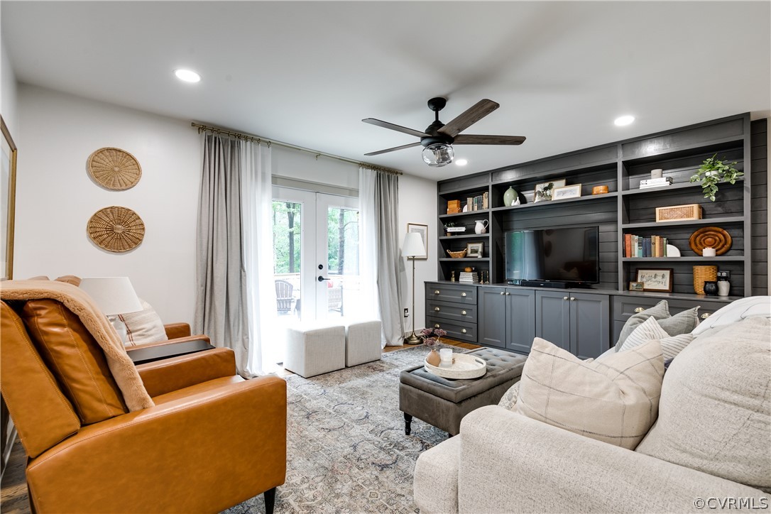 7406 Comanche Drive