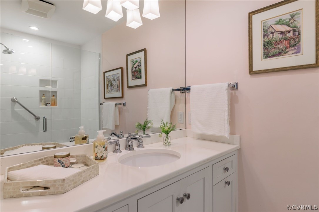 300 N Ridge Road Unit: 64