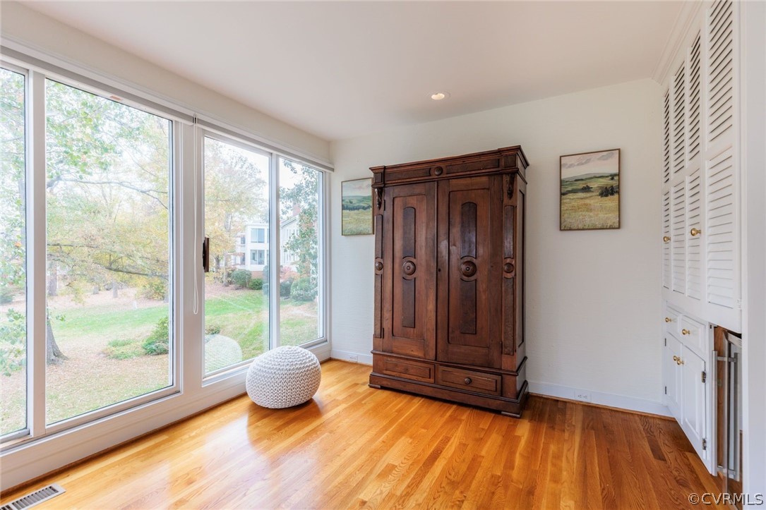 300 N Ridge Road Unit: 64