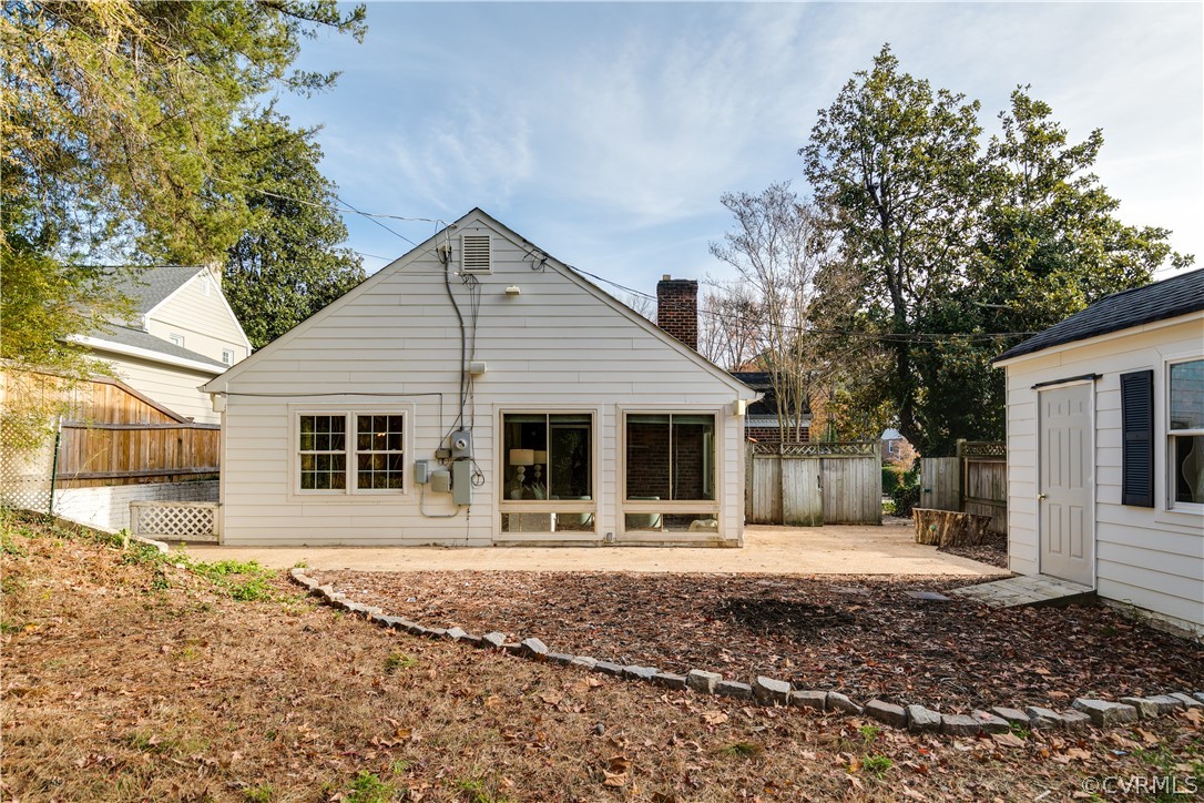 7200 Durwood Crescent